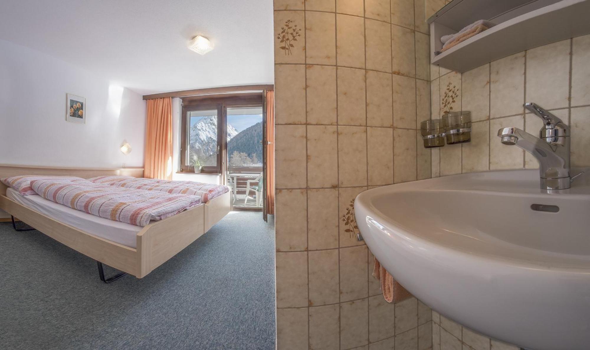 Apartments Bergrose Saas-Fee Room photo