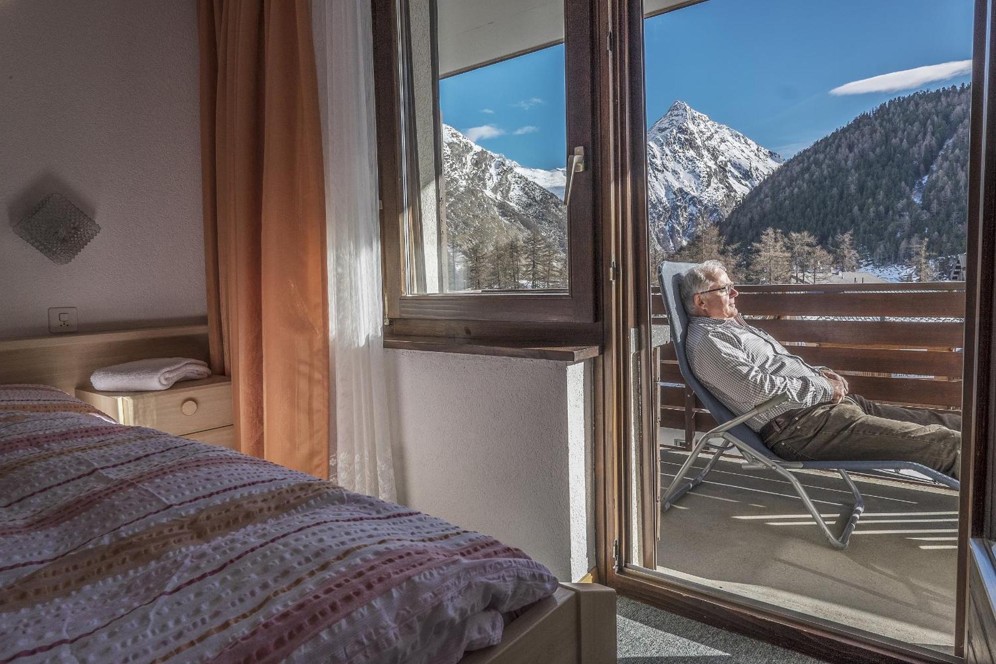 Apartments Bergrose Saas-Fee Room photo